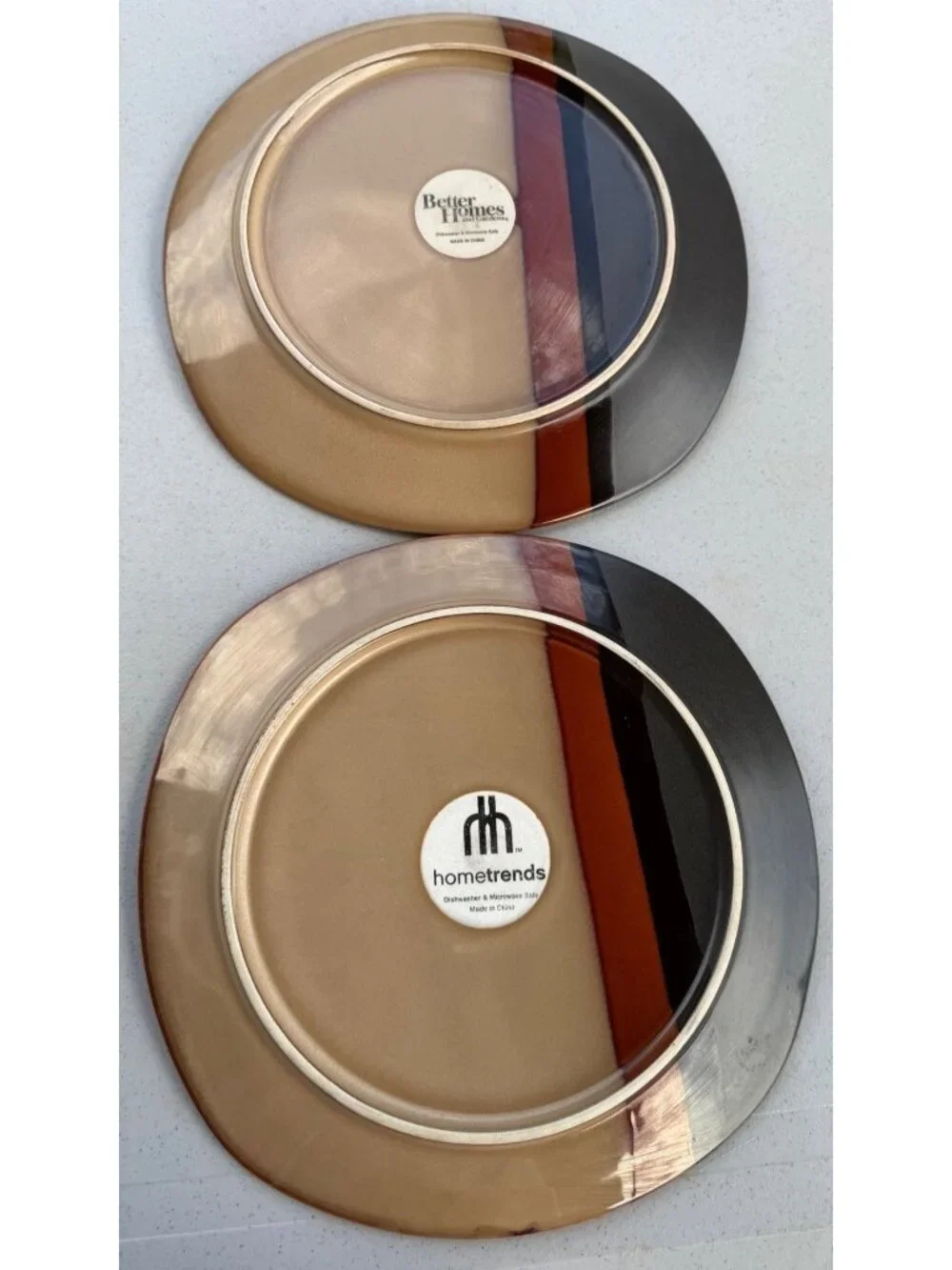 Set of 2 Square-Shaped Ceramic Dinner Plates w/Multicolored Stripes (READ)